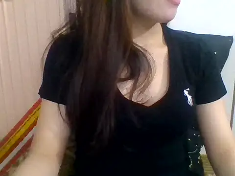 kiraa-007 online show from April 17, 2026, 2:20 pm