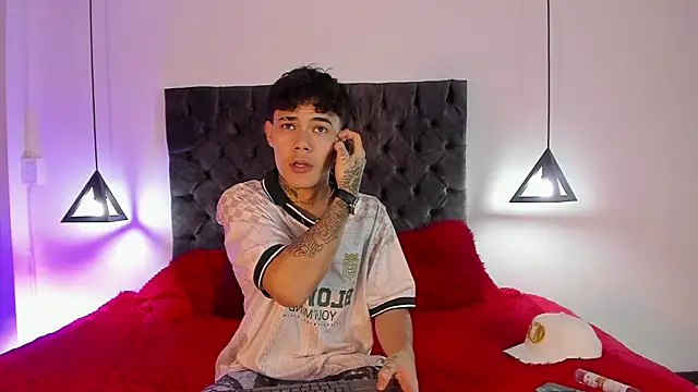 im seven online show from February 28, 2026, 4:02 am