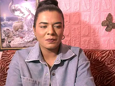 Indiannaughtygoddess online show from April 5, 2026, 6:38 pm