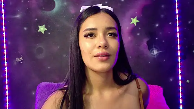 ValentinaRojass  online show from May 29, 2026, 6:28 pm
