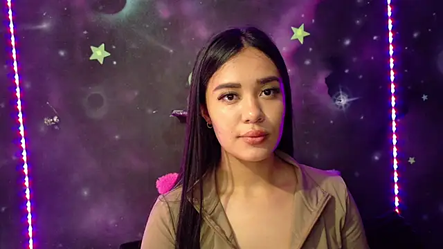 ValentinaRojass  online show from June 1, 2026, 7:04 pm