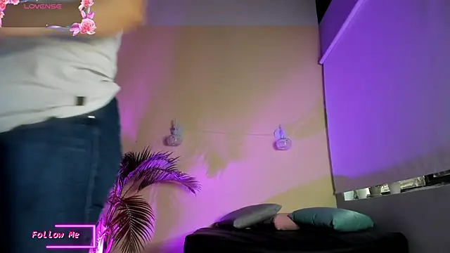  VALERIAGOMEZ online show from April 21, 2026, 12:00 pm