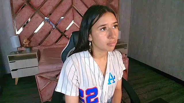 Snapshot of LilyRossi_ chatting on May 16, 2026, 12:15 pm LilyRossi online show from May 16, 2026, 12:15 pm