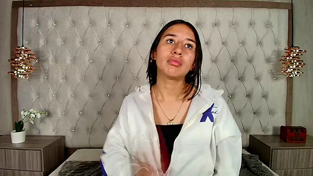Snapshot of LilyRossi_ chatting on May 22, 2026, 1:50 pm LilyRossi online show from May 22, 2026, 1:50 pm