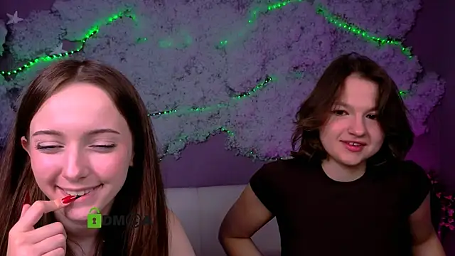 Snapshot of chloe_ley chatting on May 15, 2026, 7:10 pm chloe ley online show from May 15, 2026, 7:10 pm