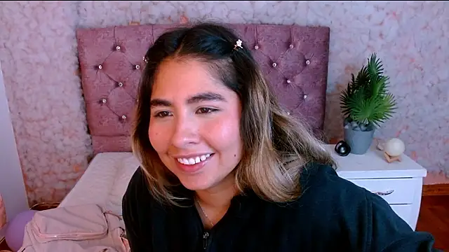 Sofiazaf  online show from March 9, 2026, 12:20 pm