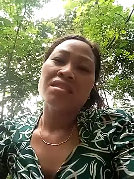 Mizu-hotshow online show from April 21, 2026, 2:04 am