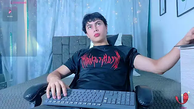 Snapshot of Dantekent chatting on June 6, 2026, 1:38 pm Dantekent online show from June 6, 2026, 1:38 pm