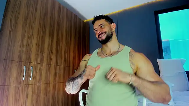 massimo visconti online show from April 20, 2026, 4:21 pm