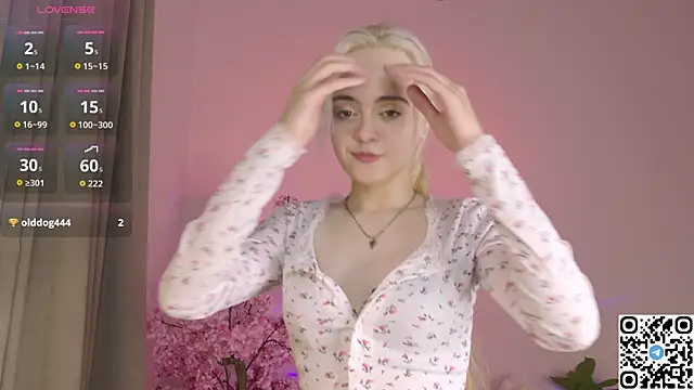 Bambi Bloom online show from April 20, 2026, 5:32 am