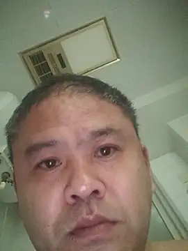 wanggang880903 online show from April 14, 2026, 11:00 pm