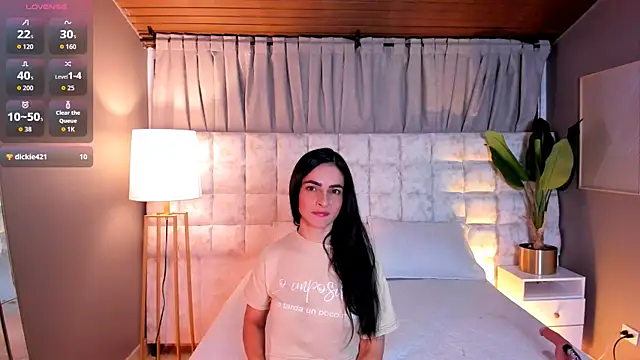 Samantha Velle online show from June 4, 2026, 1:50 pm