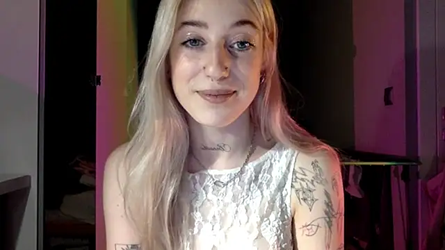 EmmyWet online show from April 23, 2026, 6:21 pm