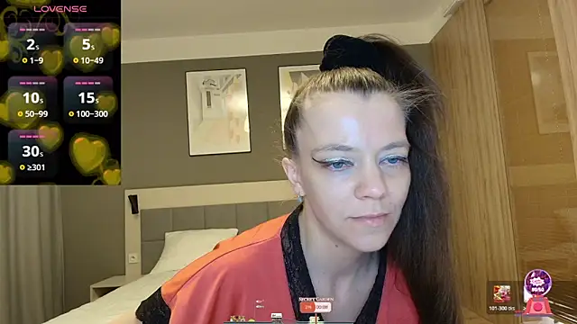 Yana-XX online show from April 4, 2026, 6:38 pm