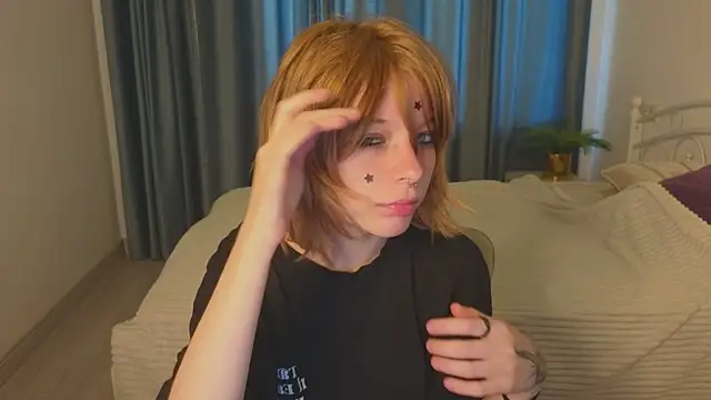 Snapshot of MollySally chatting on July 16, 2026, 4:07 am MollySally online show from July 16, 2026, 4:07 am