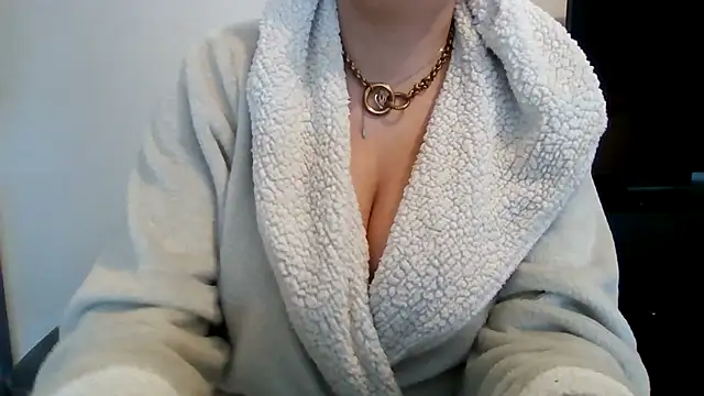 Snapshot of StaceyXOXO chatting on April 11, 2026, 10:30 am StaceyXOXO online show from April 11, 2026, 10:30 am