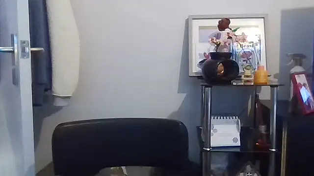 Snapshot of StaceyXOXO chatting on April 19, 2026, 10:25 am StaceyXOXO online show from April 19, 2026, 10:25 am
