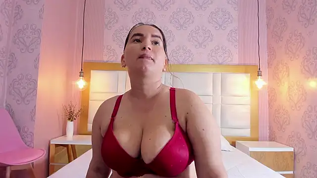 VIOLET15PETITE online show from March 9, 2026, 11:47 am