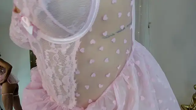 helen zen online show from April 18, 2026, 8:09 pm