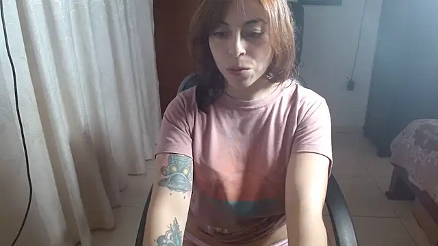 Snapshot of IrisArellano_ chatting on July 8, 2026, 1:15 pm IrisArellano online show from July 8, 2026, 1:15 pm