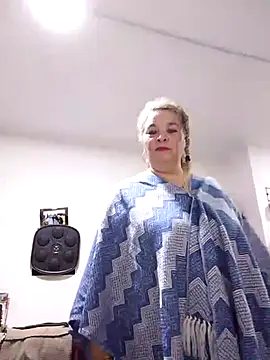 momismilf544 online show from June 14, 2026, 4:36 am