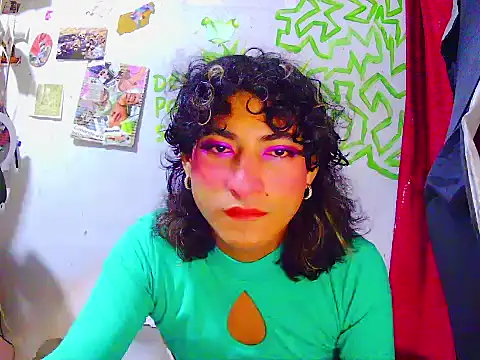 RAMONA TIJERAX online show from July 22, 2026, 7:16 pm