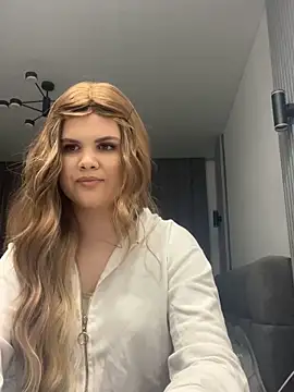 Lollipop p  online show from April 21, 2026, 9:06 pm