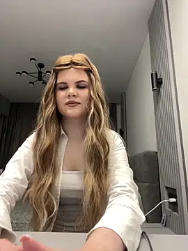 Snapshot of Lollipop_p_ chatting on May 4, 2026, 9:44 pm Lollipop p online show from May 4, 2026, 9:44 pm