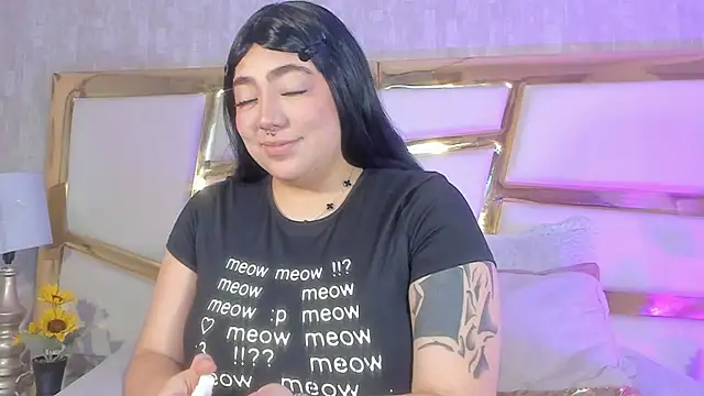 Alessia Walkeer online show from April 21, 2026, 4:52 am