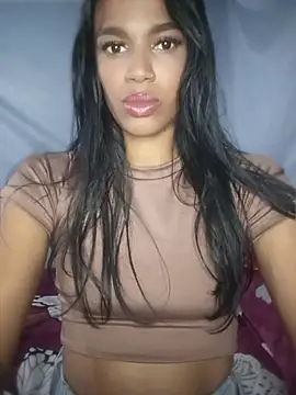 FlorSalvaje  online show from March 28, 2026, 1:05 am