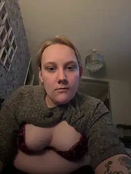 SassieBlondie online show from February 27, 2026, 9:48 pm