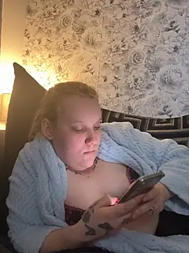 SassieBlondie online show from March 3, 2026, 6:03 pm