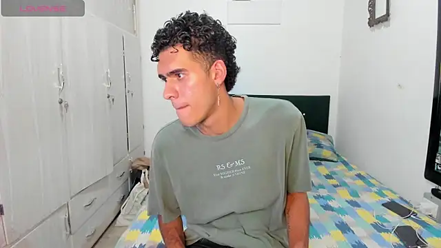 Jean And PaulXL online show from March 4, 2026, 10:16 pm