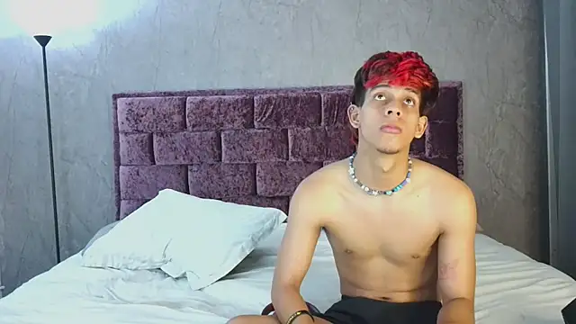 Bryan Santos z online show from April 24, 2026, 7:27 pm