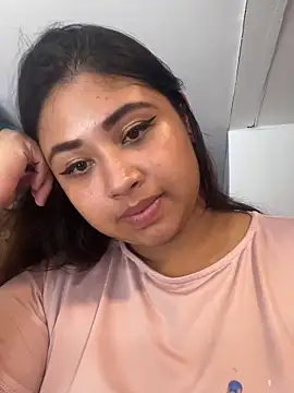 danniiq online show from March 26, 2026, 7:19 pm