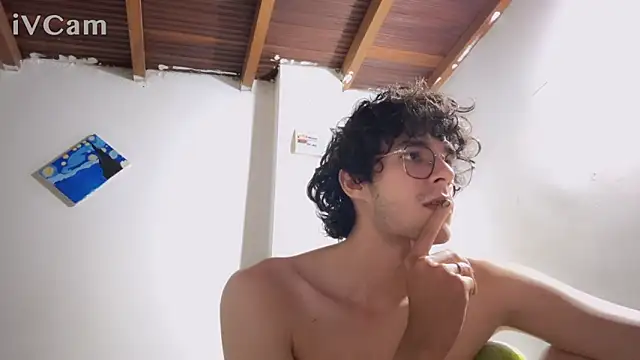 Snapshot of Danandrouse chatting on March 18, 2026, 1:53 am Danandrouse online show from March 18, 2026, 1:53 am