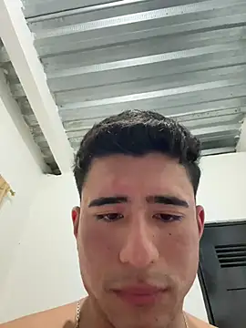 David-latinlover online show from May 19, 2026, 3:35 am