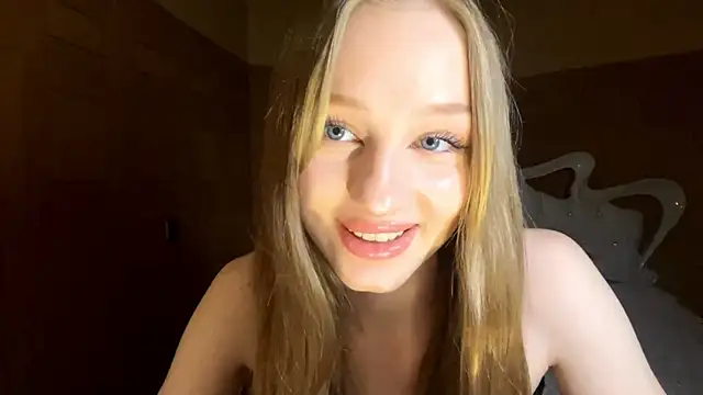 Anika Socutehe online show from April 18, 2026, 8:09 pm