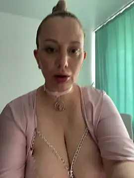 Avery Wilson online show from June 12, 2026, 3:27 am