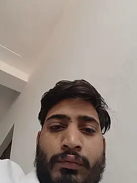 Snapshot of shybullggn chatting on May 30, 2026, 8:44 am shybullggn online show from May 30, 2026, 8:44 am