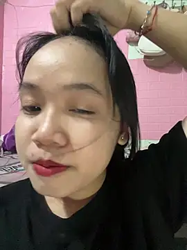 Leeeeiu online show from June 6, 2026, 3:06 pm