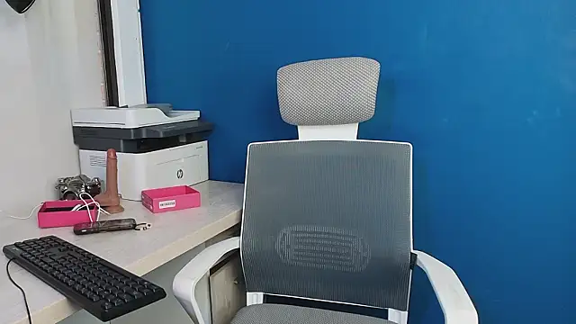 Terra  Rouse  online show from March 18, 2026, 12:19 pm