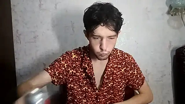 Snapshot of _ZaneX chatting on July 17, 2026, 7:19 pm ZaneX online show from July 17, 2026, 7:19 pm