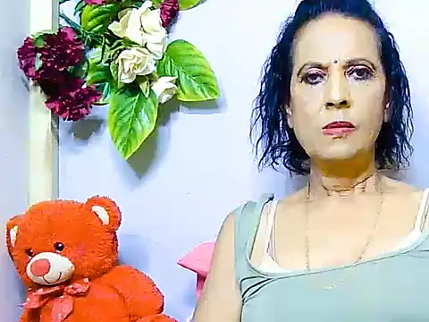 Hot queen58 online show from May 31, 2026, 2:13 pm