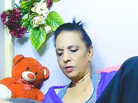 Hot queen58 online show from June 4, 2026, 3:01 am