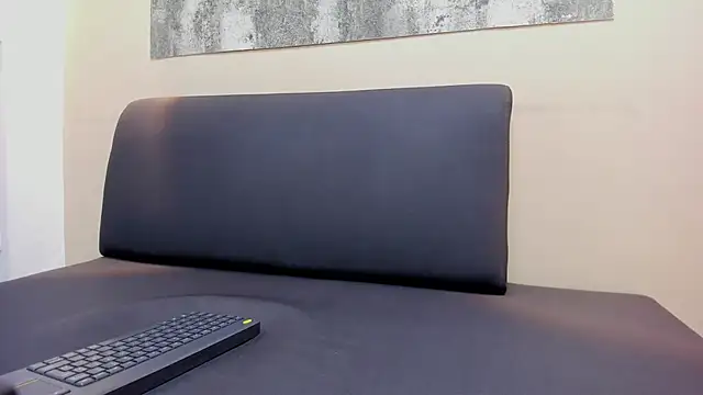 ZANE EVANS online show from April 15, 2026, 12:45 pm