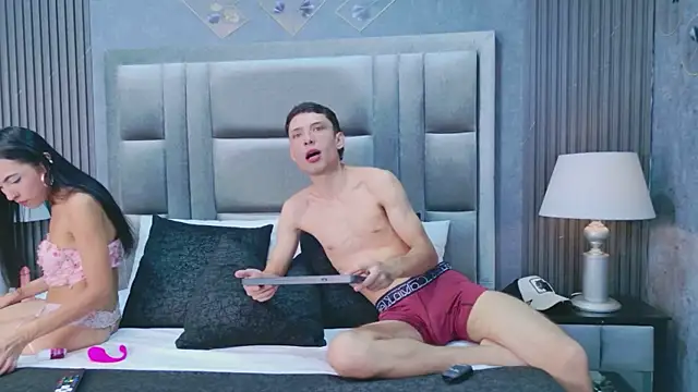 CherryAndDax online show from April 25, 2026, 1:25 pm