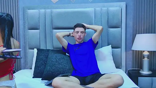 CherryAndDax online show from April 27, 2026, 12:14 pm