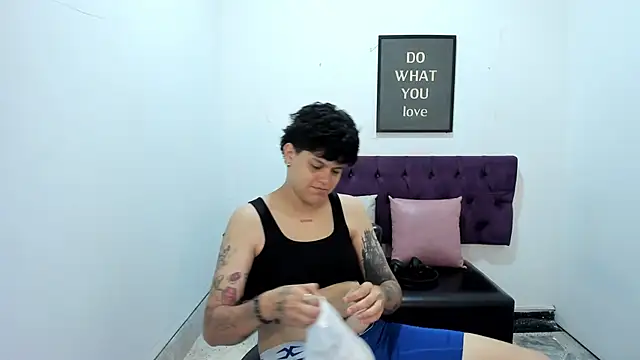 TomBoy Natali online show from April 19, 2026, 7:16 pm