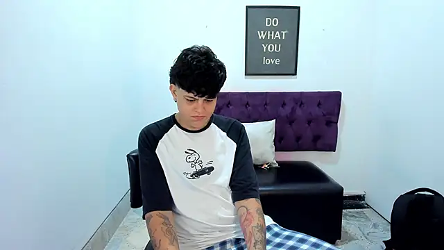 TomBoy Natali online show from April 28, 2026, 7:19 pm